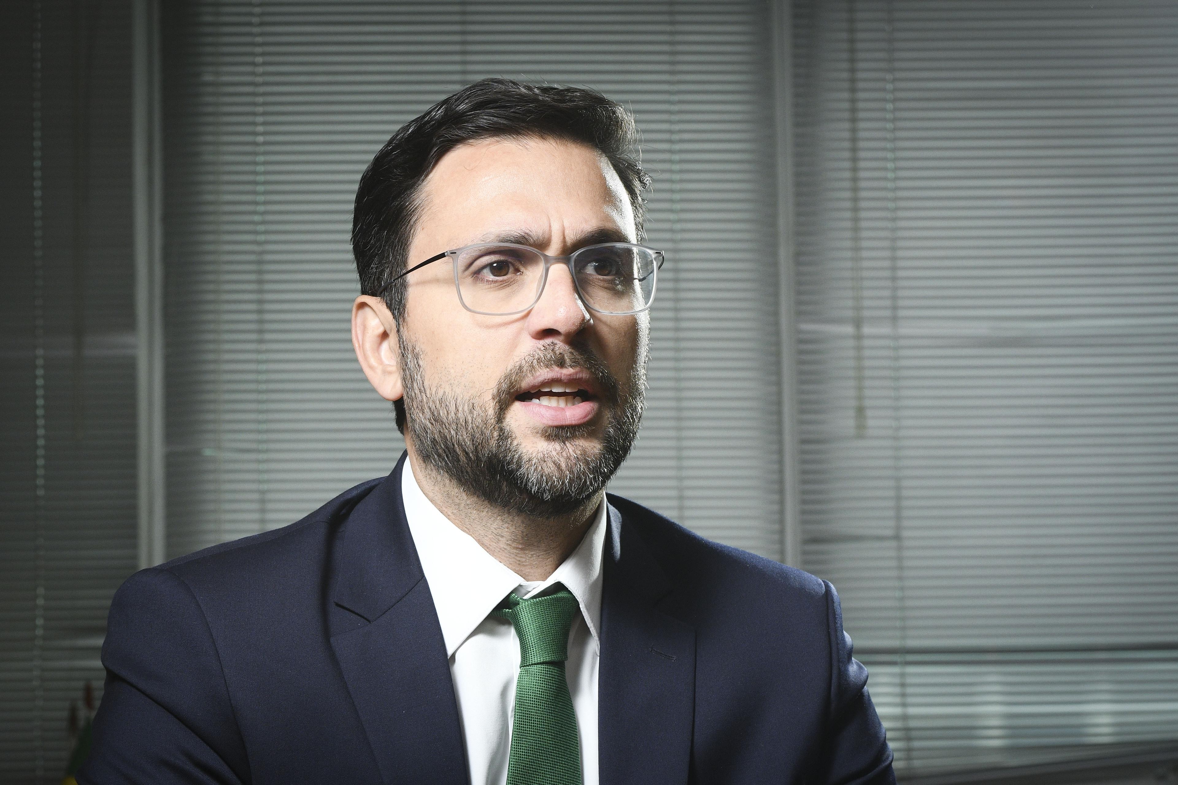 Além de ganho de eficiência, IA amplia riscos para empresas, dizem especialistas em governança
