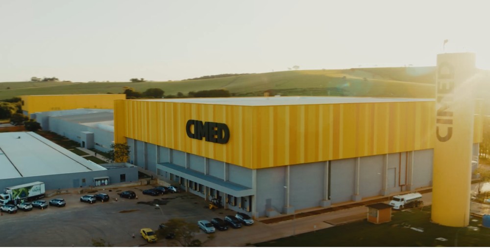 A Cimed tem previsão de faturar pouco mais de R$ 3 bilhões em 2023, ante R$ 1,9 bilhão em 2022, e chegar a R$ 5 bilhões até 2025 — Foto: Reprodução/Cimed