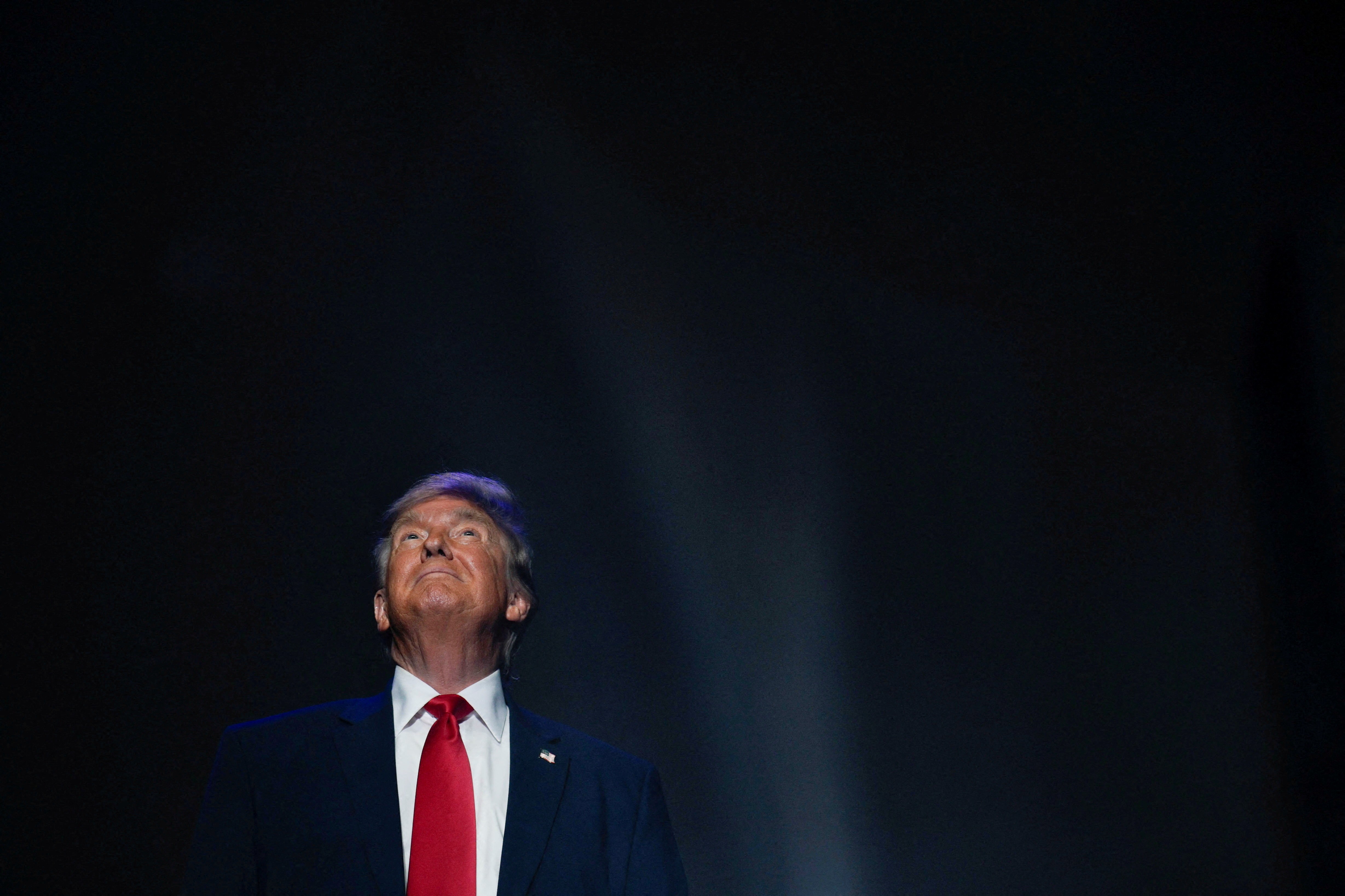 Trump exalta EUA, critica comunismo e cita guerra do Irã no aniversário de 250 anos do país