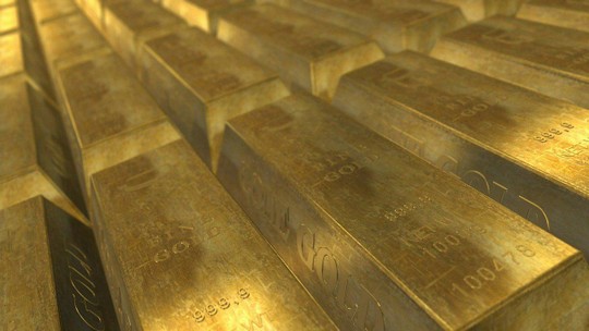 Ouro tem queda forte e fecha abaixo dos US$ 1.900
