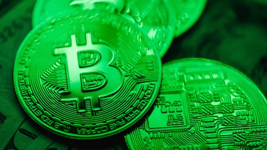 Bitcoin sobe em mais um dia positivo para ETFs, enquanto EUA pedem prisão de ‘CZ’