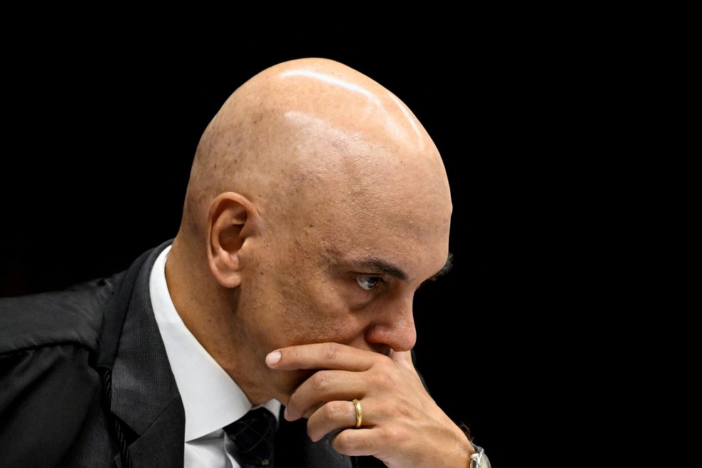 Ministro Alexandre de Moraes durante sessão da Primeira Turma do STF — Foto: Mateus Bonomi/Reuters