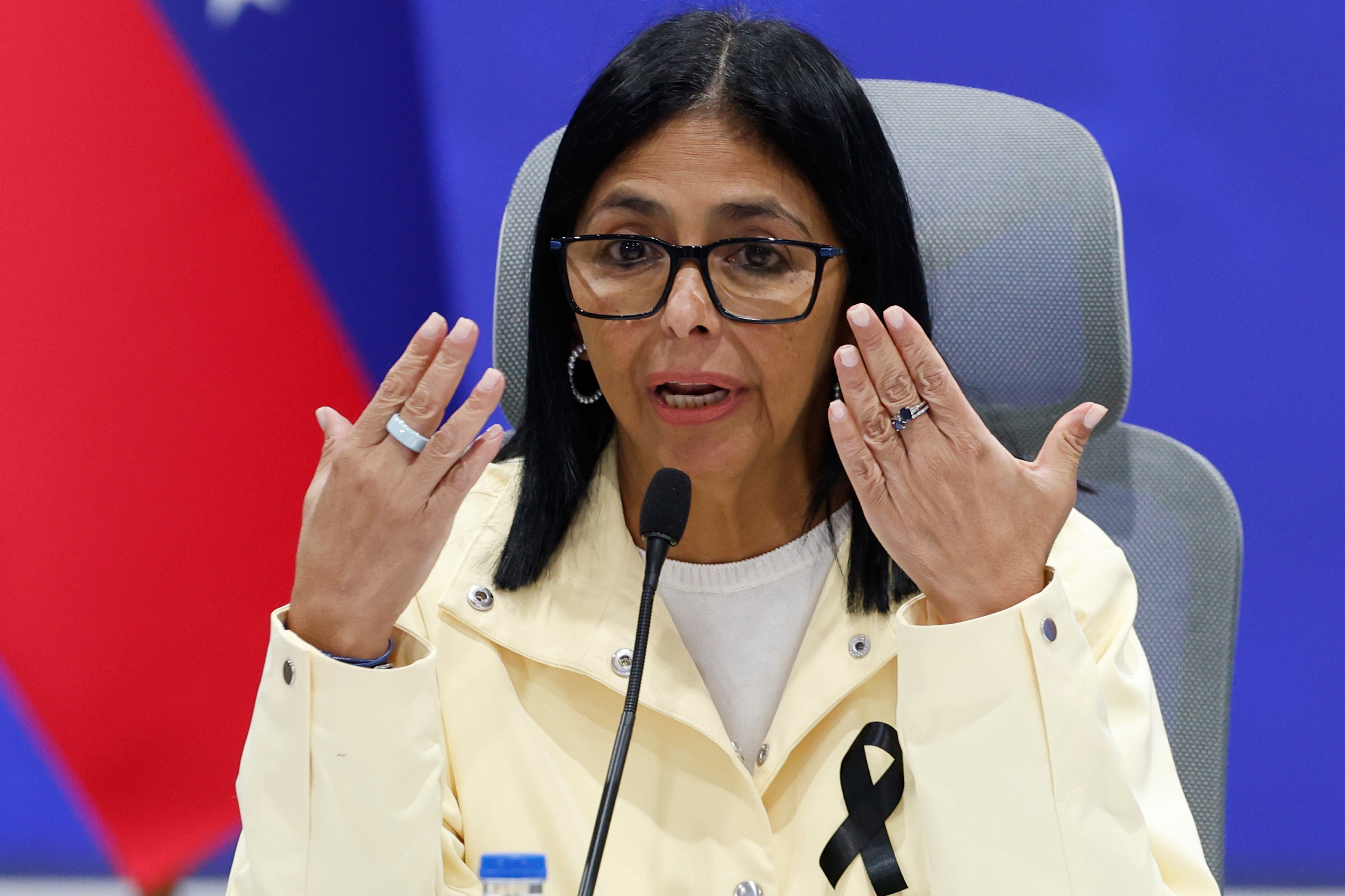 Após críticas, Delcy Rodríguez defende resposta do governo aos terremotos na Venezuela