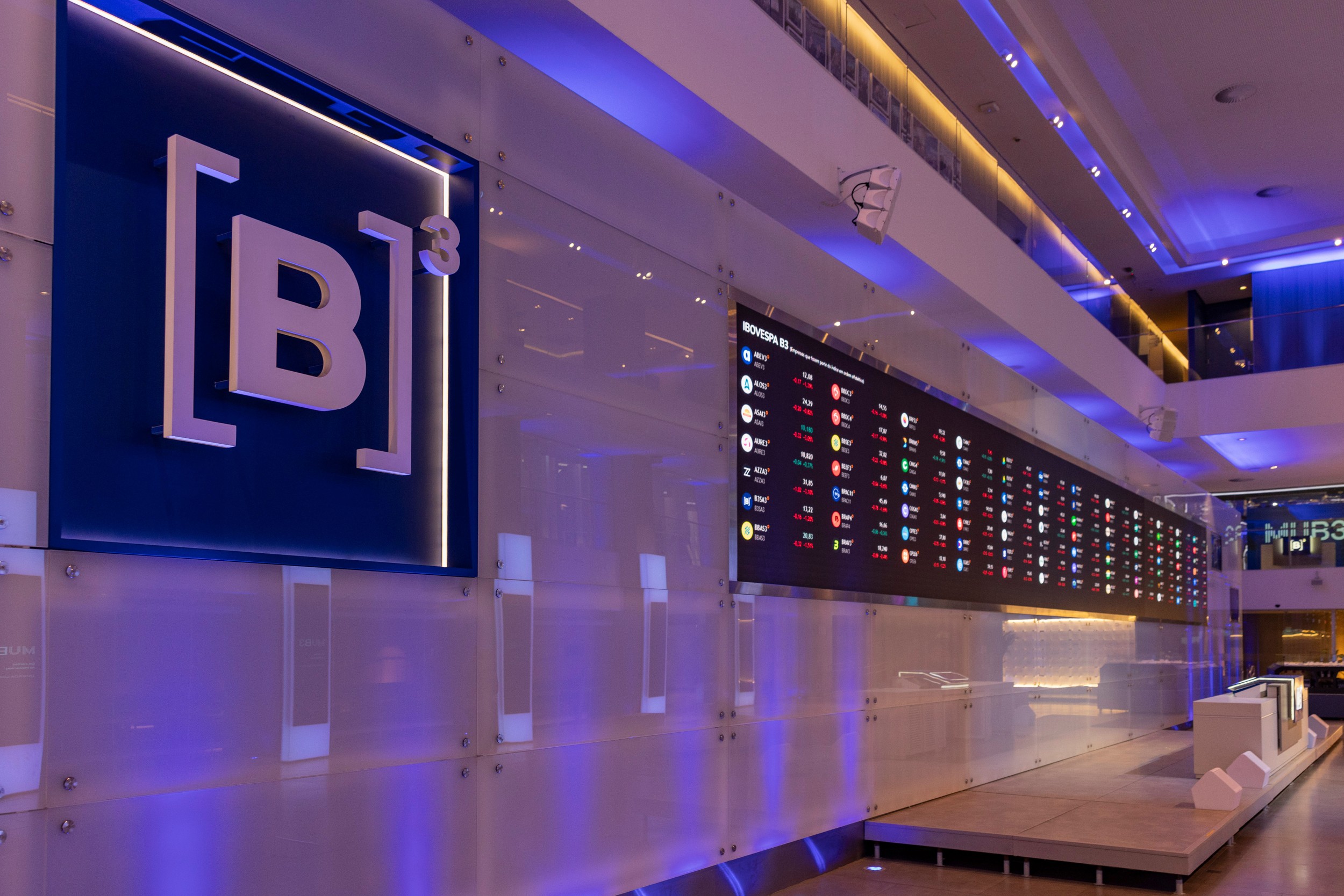 Painel de cotações na sede da B3 em São Paulo