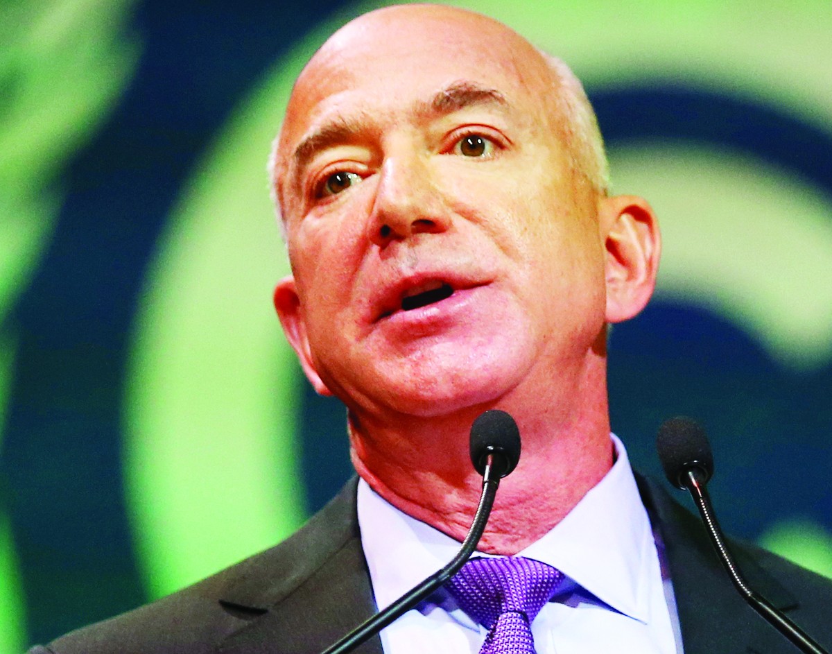 Jeff Bezos planeja vender 25 milhões de ações da Amazon | Empresas ...