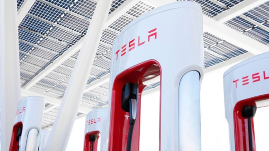 Veículos elétricos da GM também usarão a rede de carregadores da Tesla