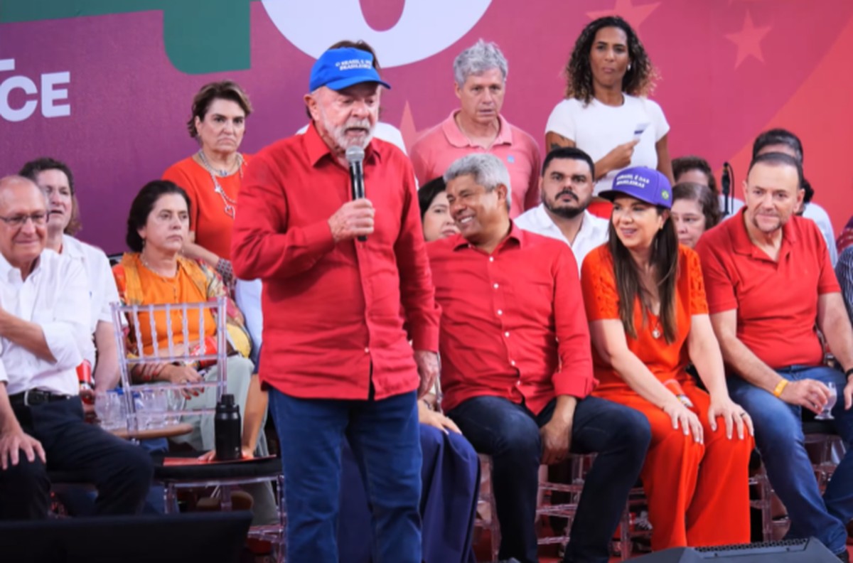 Lula diz que eleições vão 'ser uma guerra' e descarta versão 'Lulinha paz e amor' em campanha