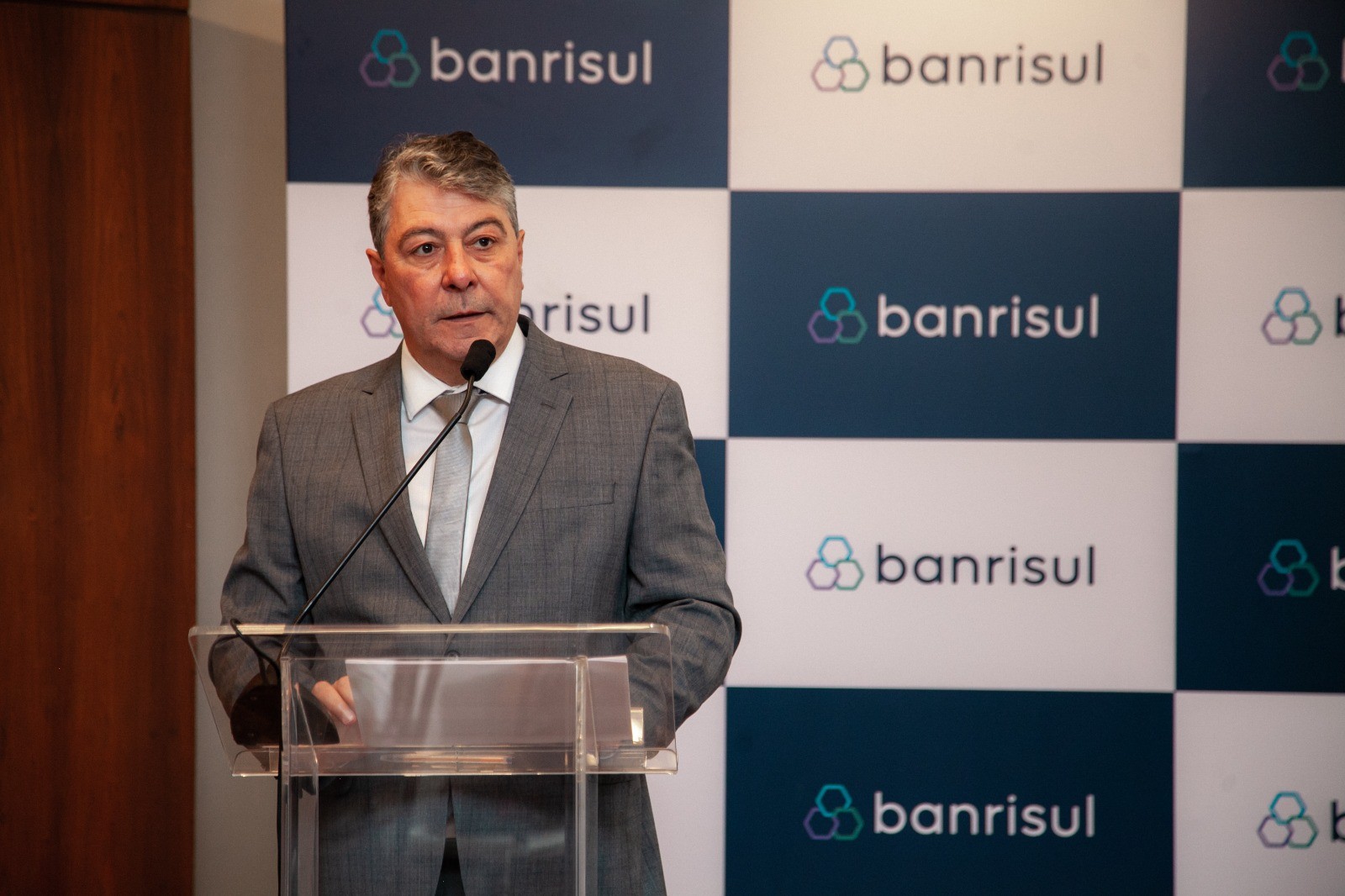 Banrisul reelege diretoria; Fernando Lemos segue presidente