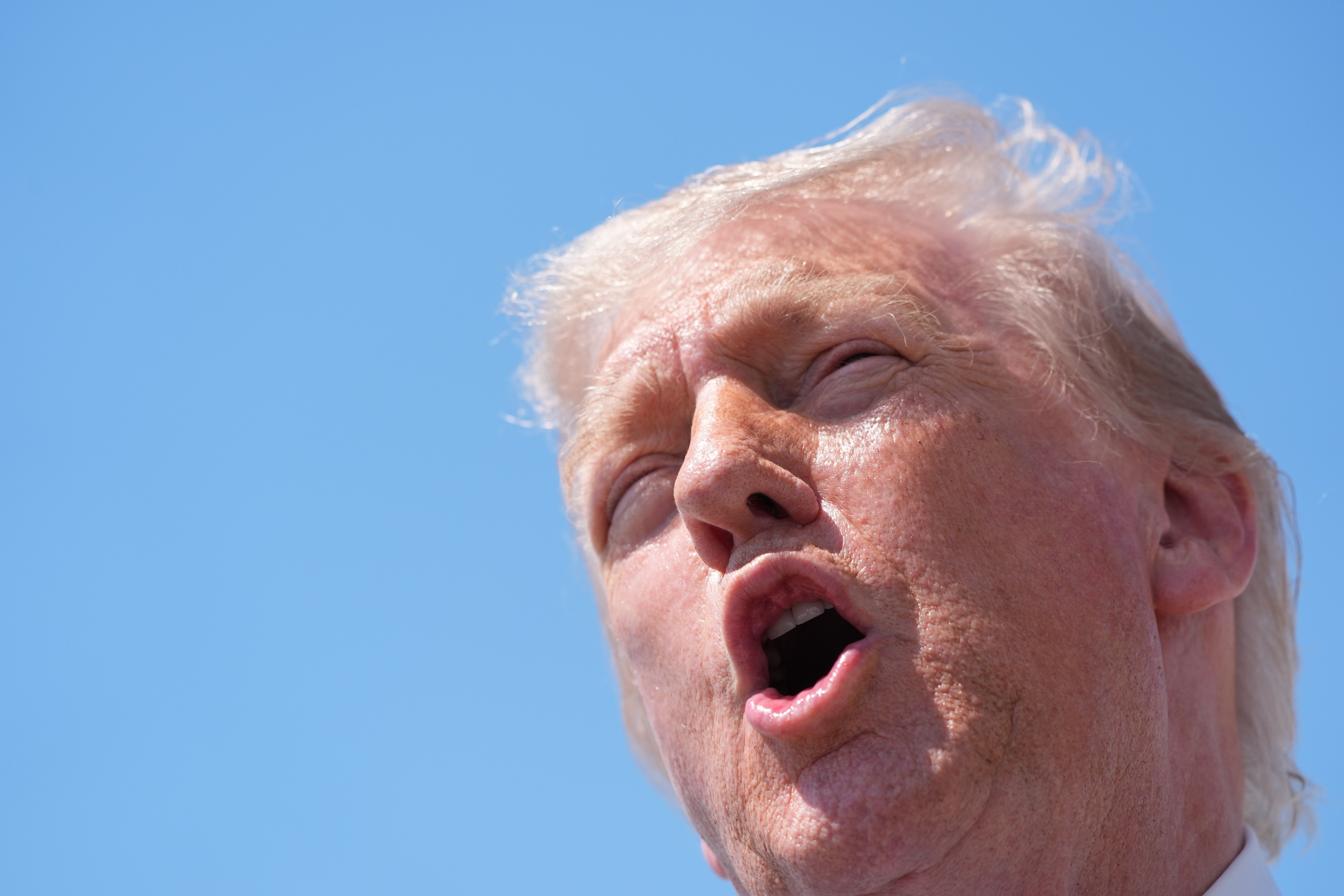 Trump diz que Irã não teria alívio em sanções em troca de urânio enriquecido