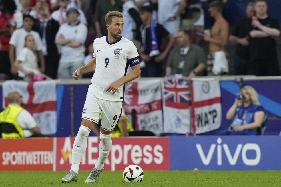 Jogador da Inglaterra, Harry Kane aparece em 4º lugar — Foto: Martin Meissner /AP