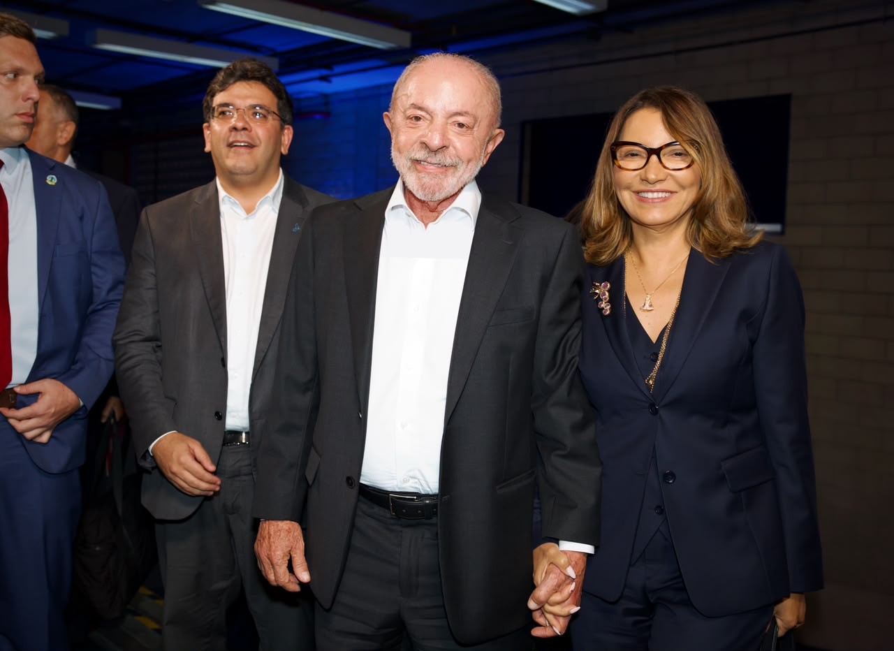'Sou muito mais futuro para o país do que um miliciano', diz Lula ao chegar para debate da Globo