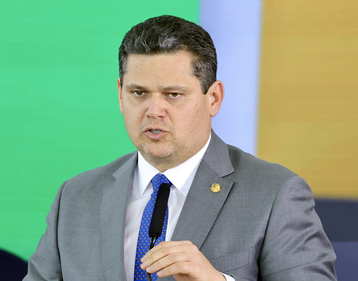 Alcolumbre e Durigan discutem ‘pauta-bomba’ de mais de R$ 27