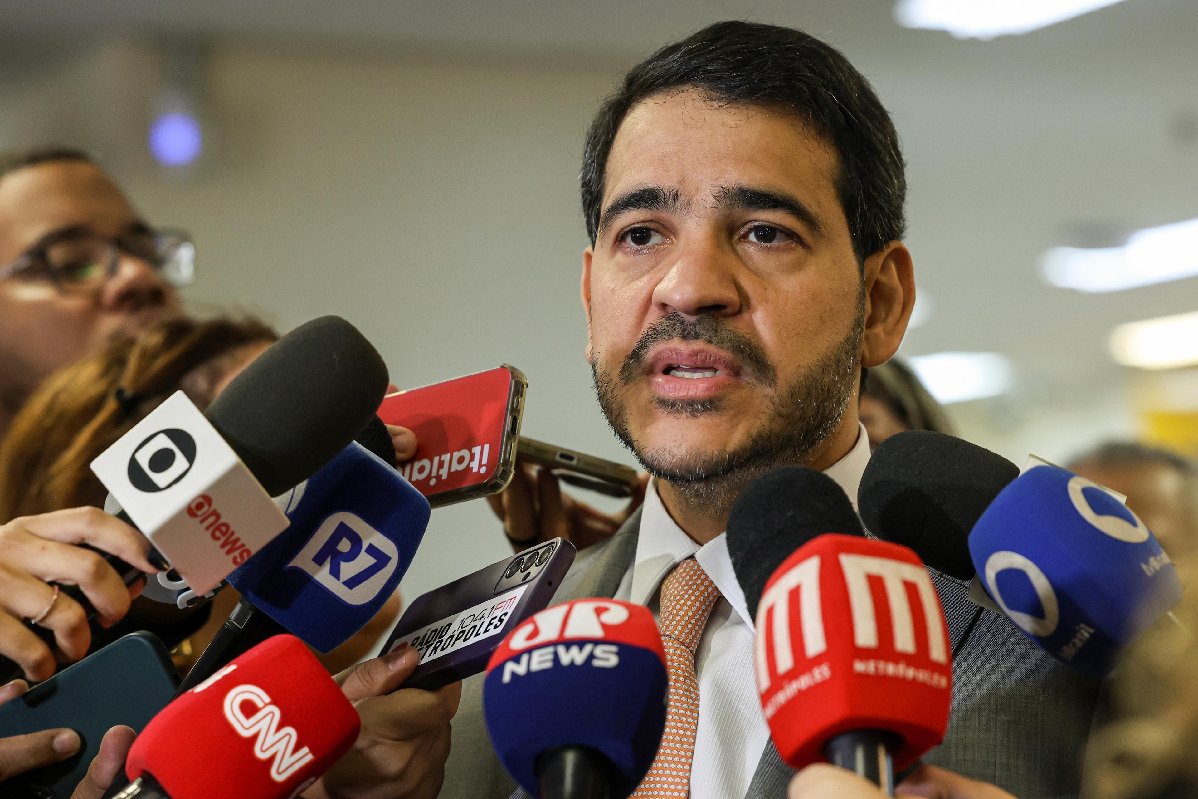 Sem previsão de sabatina, Messias envia mensagem a Alcolumbre: ‘Tenho grande admiração e apreço’