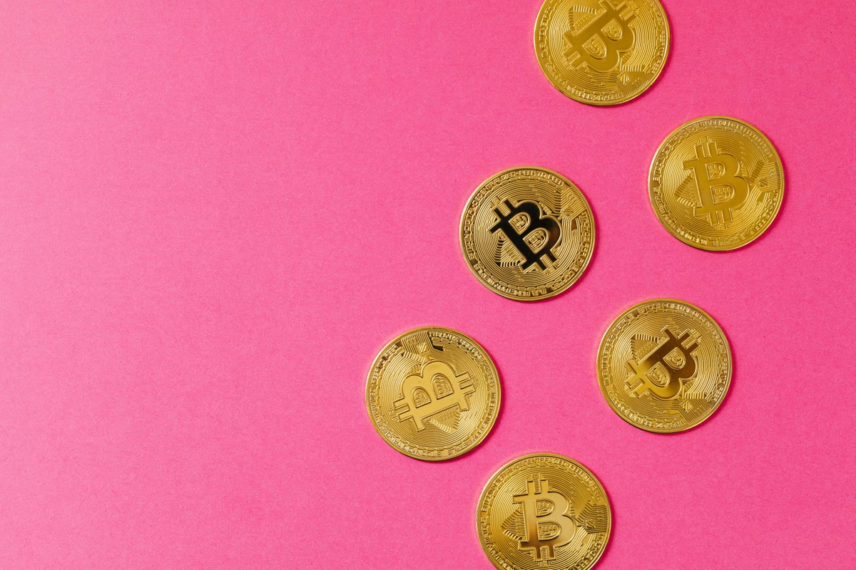 Bitcoin sobe com inflação abaixo do esperado nos EUA