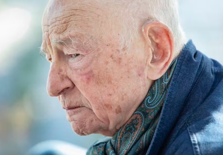 Morre o sociólogo e filósofo francês Edgar Morin, aos 104 anos