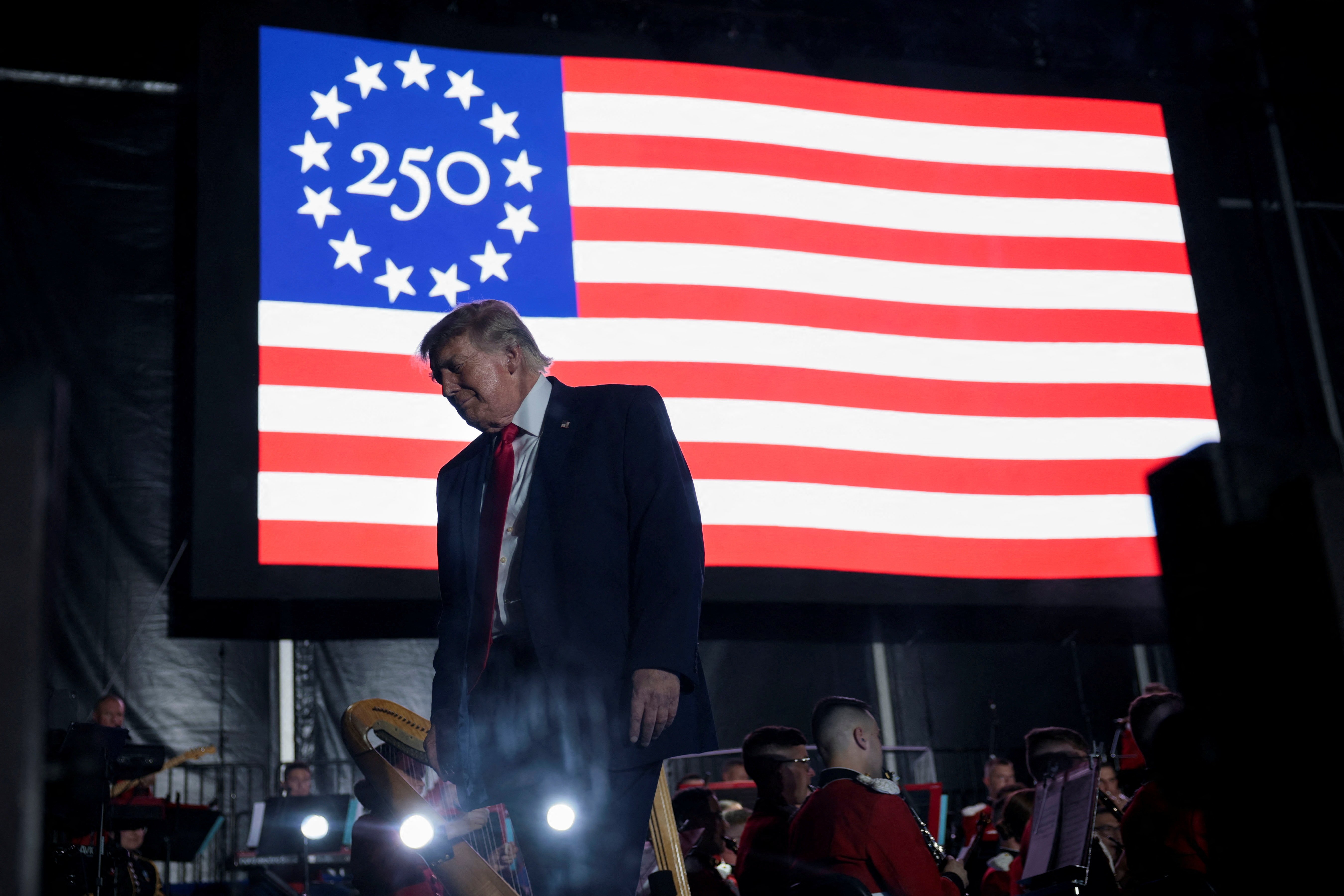 No Monte Rushmore, Trump ataca ameaça comunista e progressistas