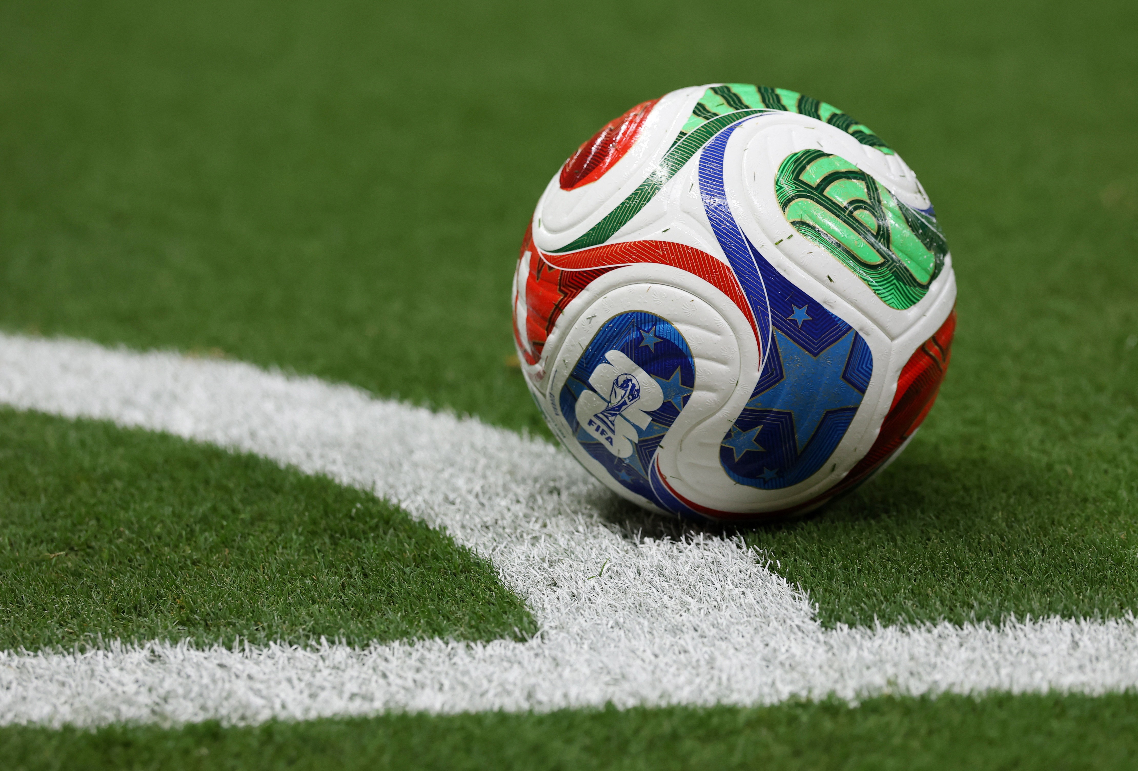 Consumo fora de casa na Copa deve impulsionar Ambev e Arcos Dorados no Brasil, diz Jefferies