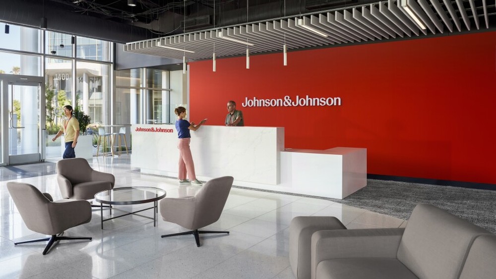 A J&J prevê que gerará US$ 57 bilhões em vendas anuais de produtos farmacêuticos em 2025, em comparação com US$ 52,6 bilhões em vendas no ano passado — Foto: Divulgação/Johnson & Johnson