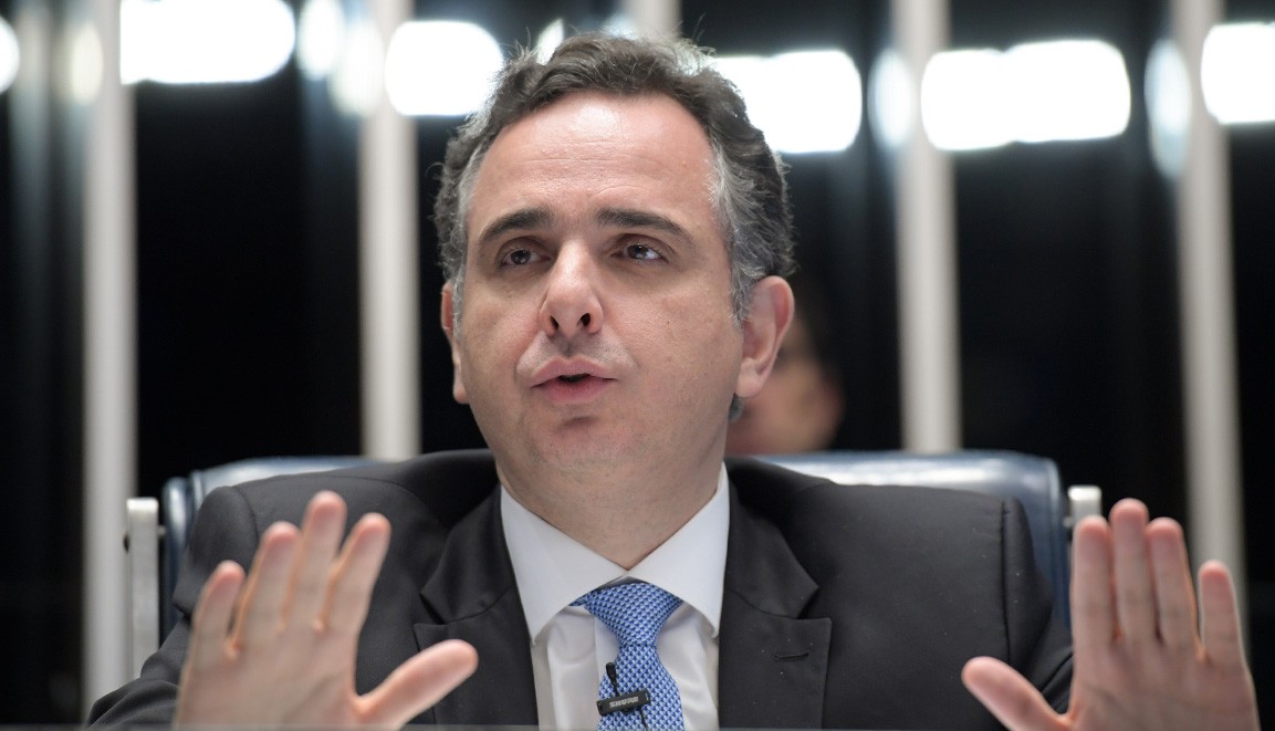 Pacheco exalta a união do Congresso na defesa da democracia e admite sonho de ser governador de MG