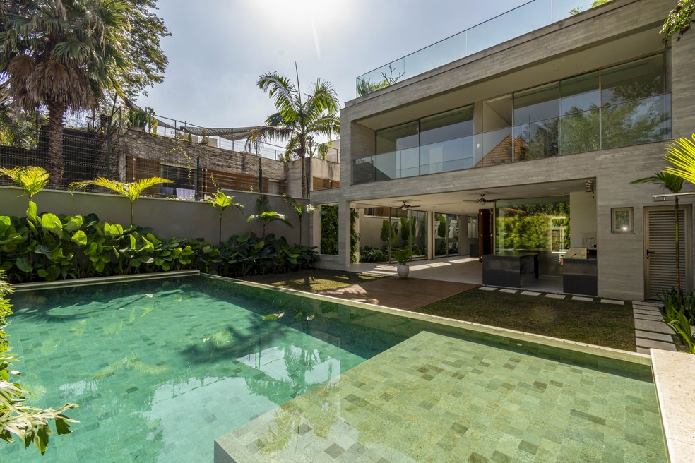 Mansão nova e com piscina luxuosa à venda no Jardim Paulista por R$ 20 milhões — Foto: ESQUEMA IMÓVEIS/DIVULGAÇÃO