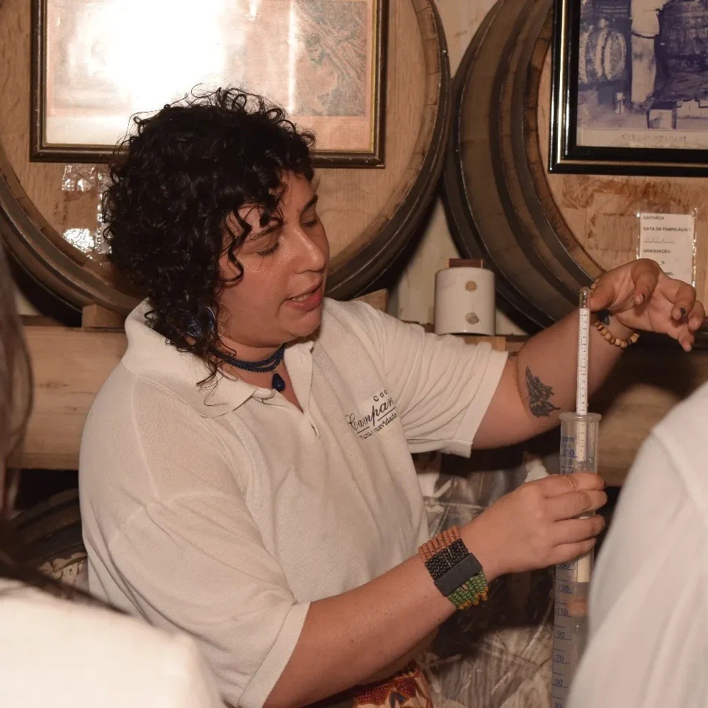 Alambiques artesanais da ‘Capital da Cachaça’ buscam se reinventar para enfrentar crise
