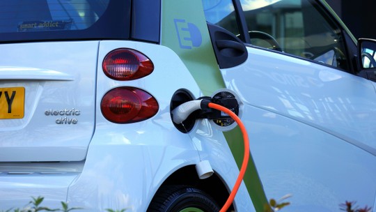 Carros elétricos estão se tornando um benefício corporativo popular