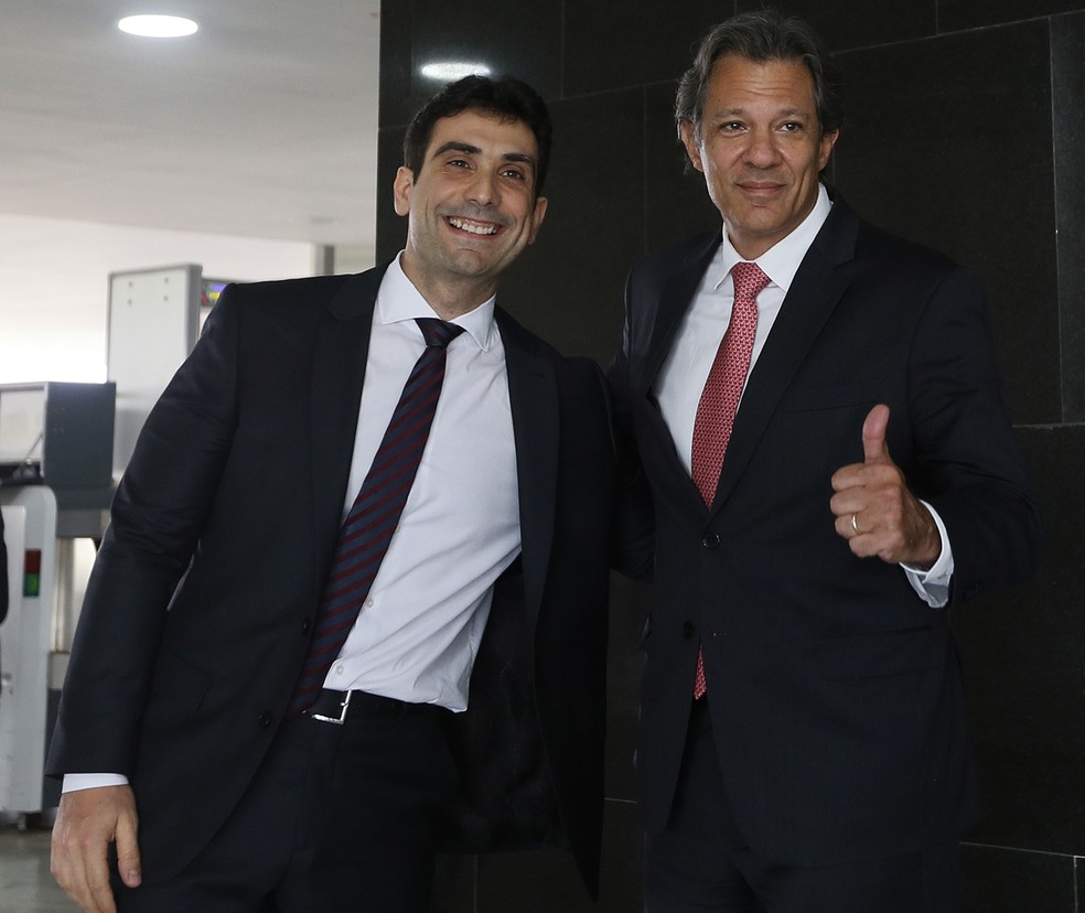 Galípolo, após ser anunciado por Haddad: “na mesma magnitude, uma honra, um prazer, uma responsabilidade imensa ser indicado à presidência do BC” — Foto: Cristiano Mariz/Agência O Globo
