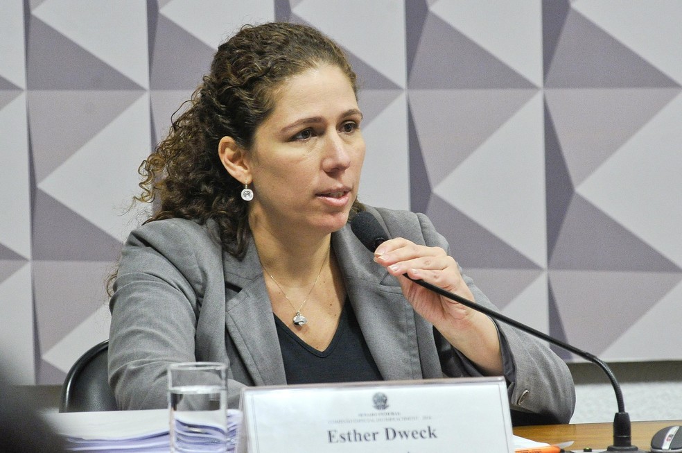 Comissão Especial do Impeachment 2016 (CEI2016) realiza reunião para ouvir testemunhas.

Em pronunciamento, ex-secretária de Orçamento Federal, Esther Dweck (testemunha).

Foto: Geraldo Magela/Agênci — Foto: Geraldo Magela/Geraldo Magela/Agência Senado
