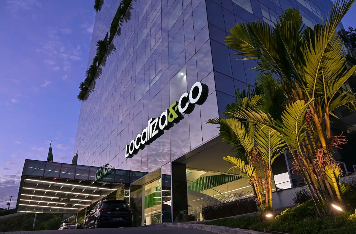 Localiza reverte prejuízo e lucra R$ 1 bilhão no 2º trimestre
