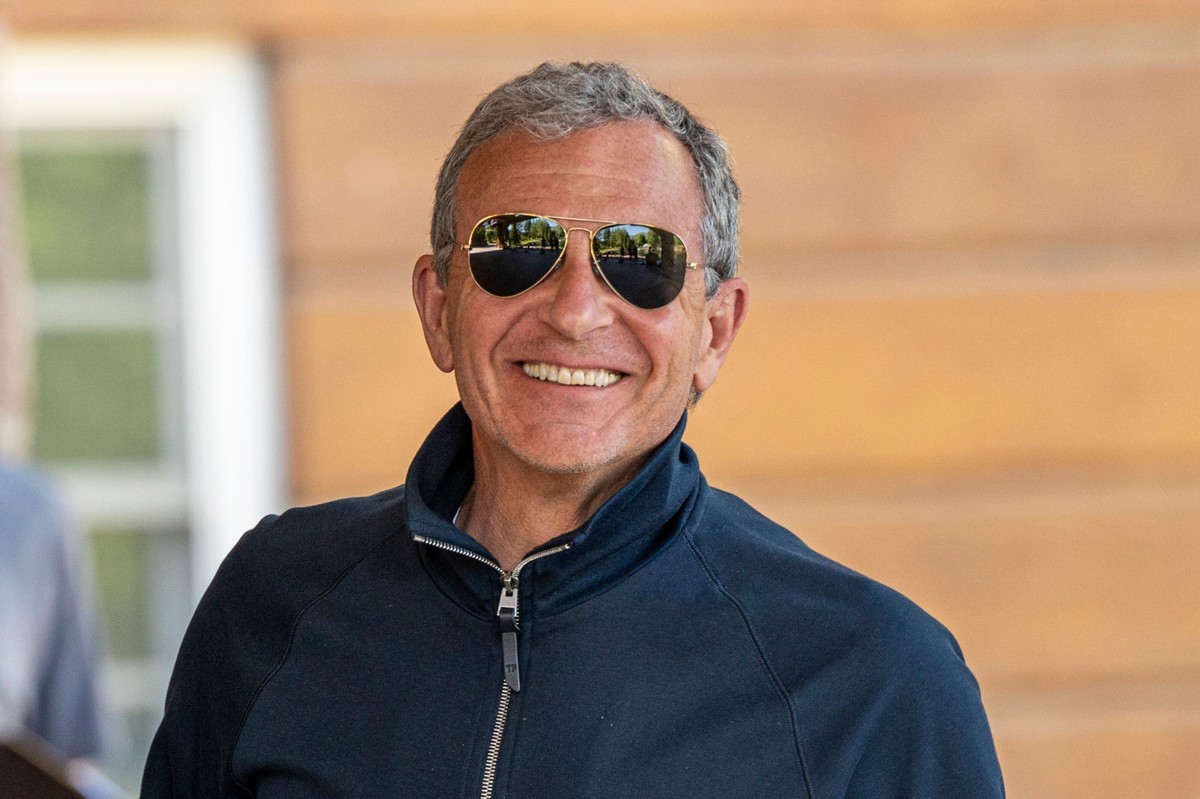 FT: Fracassos, streaming e sucessão: os desafios de Bob Iger na Disney ...