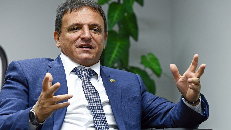 Marcio Bittar, relator do orçamento: A partir de janeiro do ano que vem, 20 milhões de brasileiros ou mais que vão continuar desempregados — Foto: Marcos Oliveira/Agência Senado