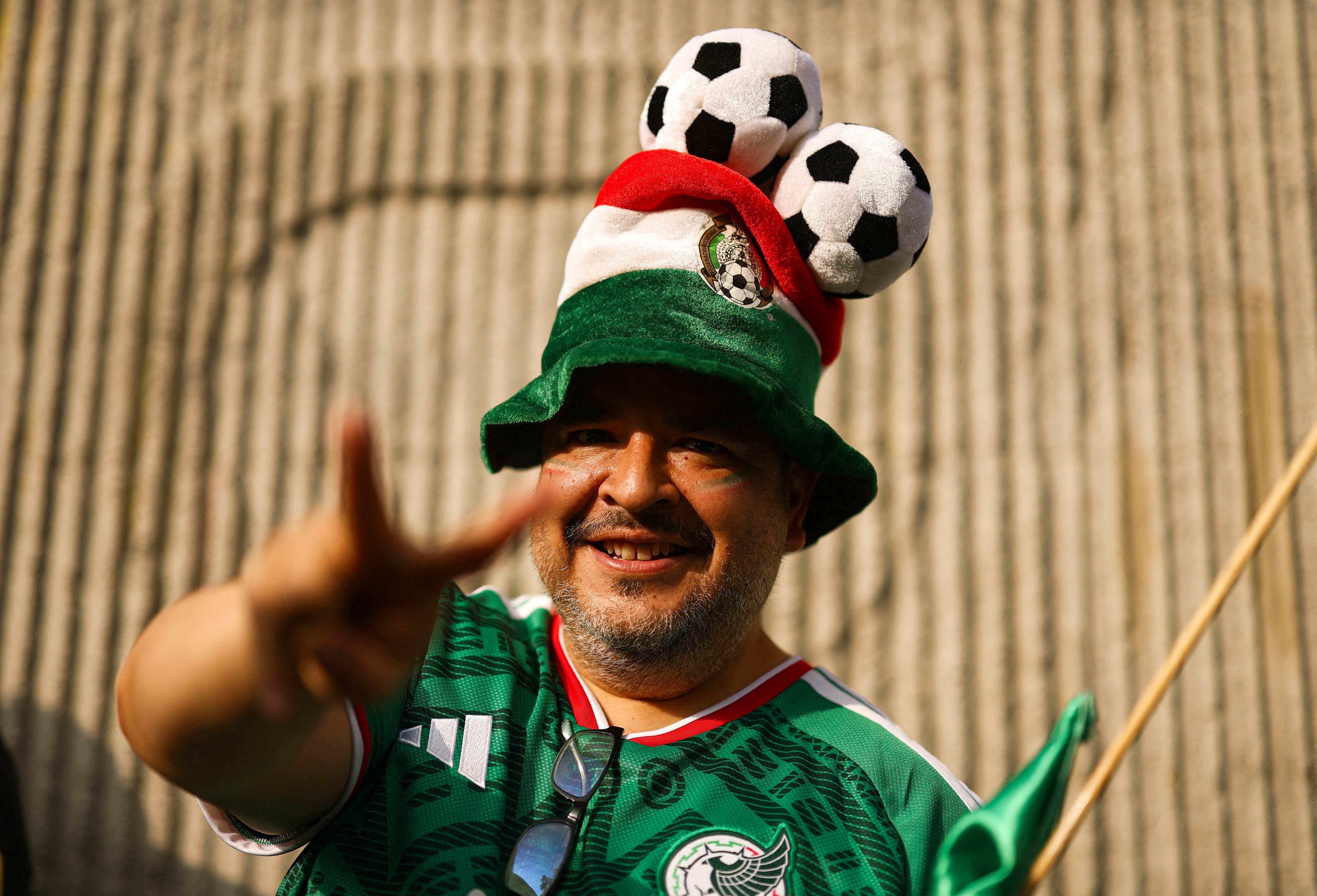 México abre a Copa do Mundo em meio a paixão, festas e prote
