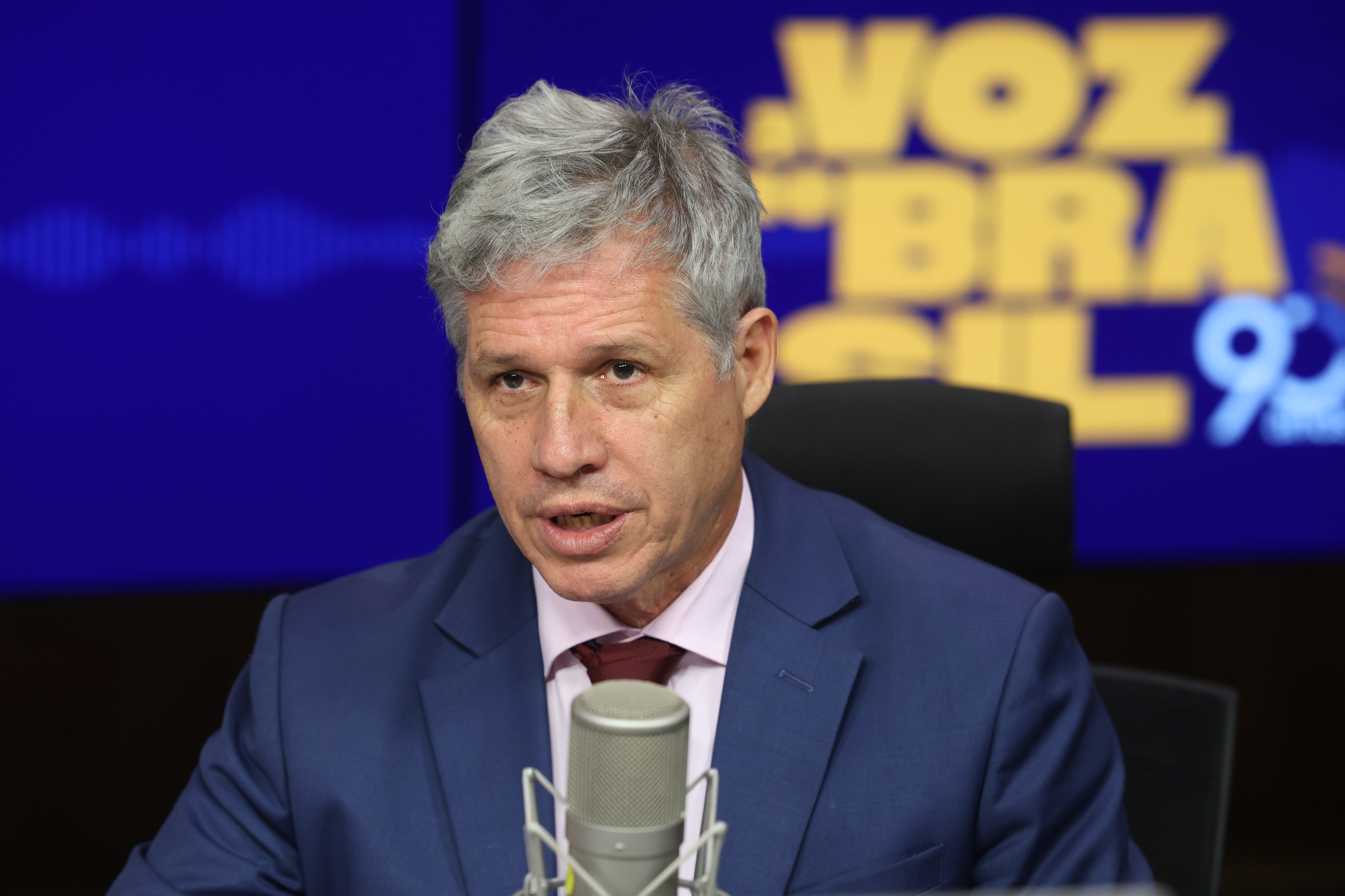 Deputado do PT apresenta projeto que limita juros para pessoas físicas a 100%