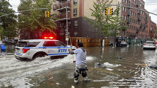 Tempestade alaga Nova York em mês de setembro mais chuvoso em 140 anos