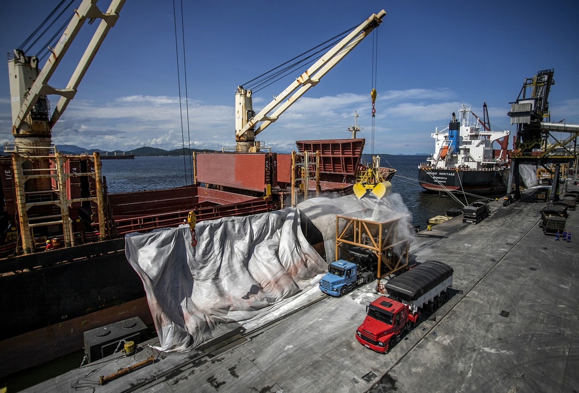 Rússia prorroga cota para exportação de adubos