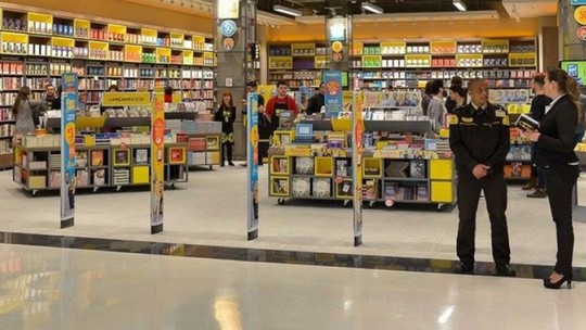 Saraiva fecha todas as livrarias físicas e funcionará apenas como site, diz jornal