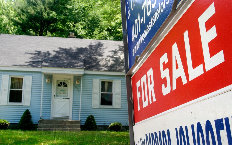  A house for sale is pictured on June 8, 2005 in North Smithfield, Rhode Island.  — Foto: Ryan T. Conaty/Bloomberg News