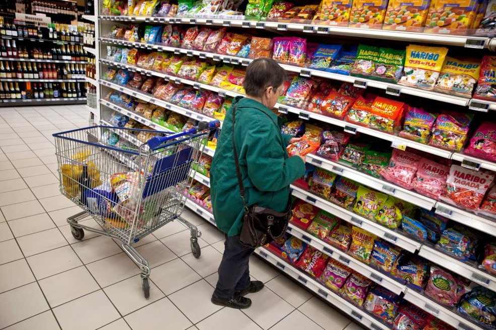 Desaceleração dos preços de energia, alimentos e serviços influenciou inflação francesa  — Foto: Balint Porneczi/Bloomberg