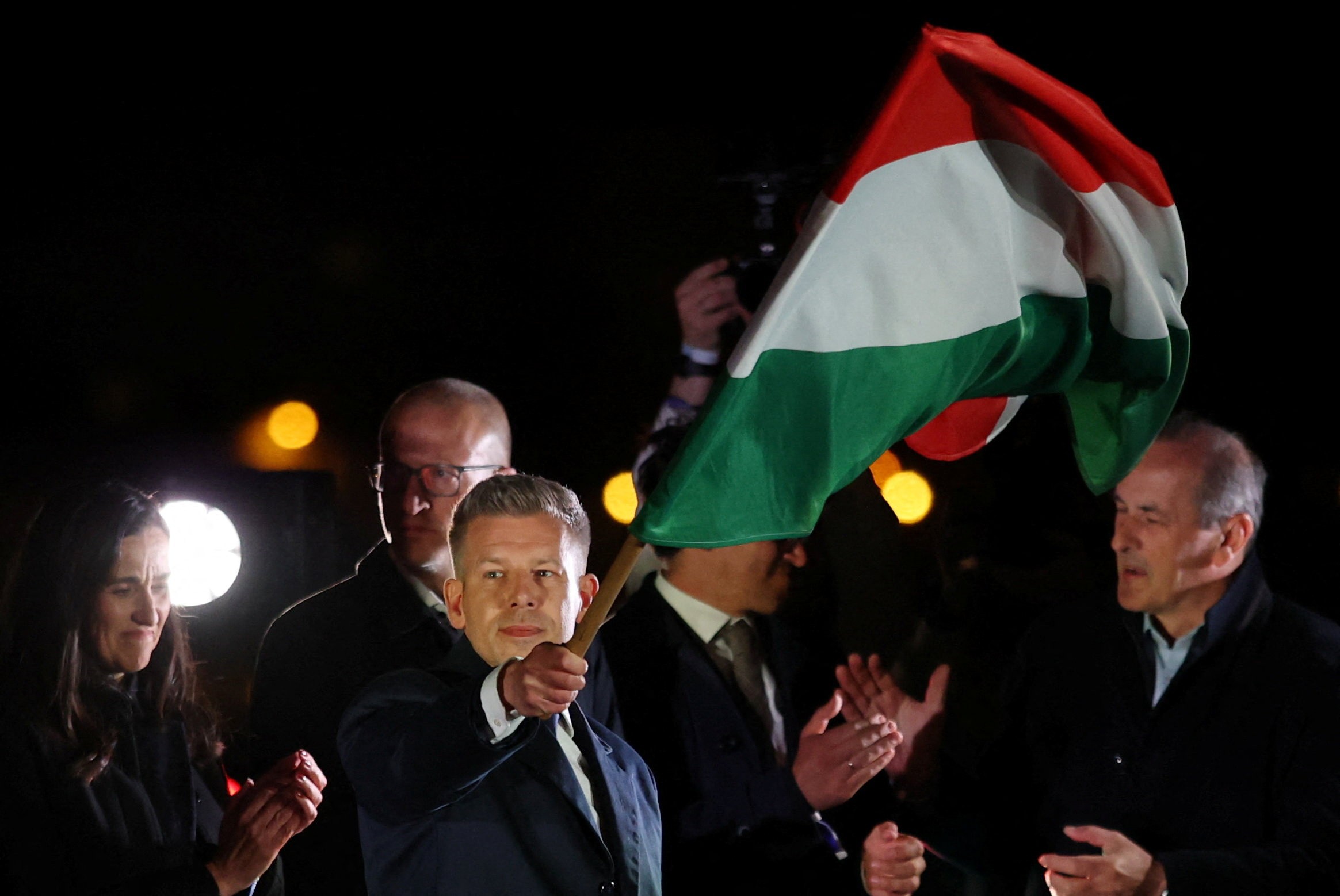 Mercado comemora derrota de Orbán na Hungria e aposta em recursos da UE