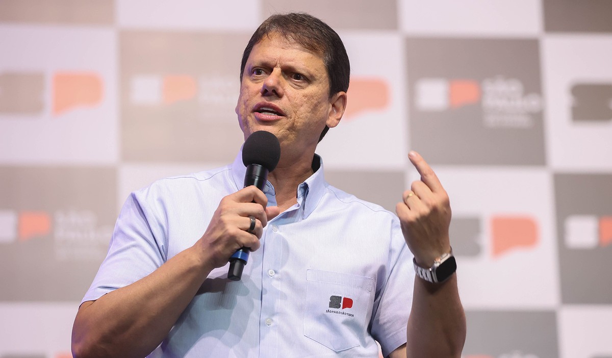 Tarcísio diz que novo tarifaço prejudica Brasil e critica EUA