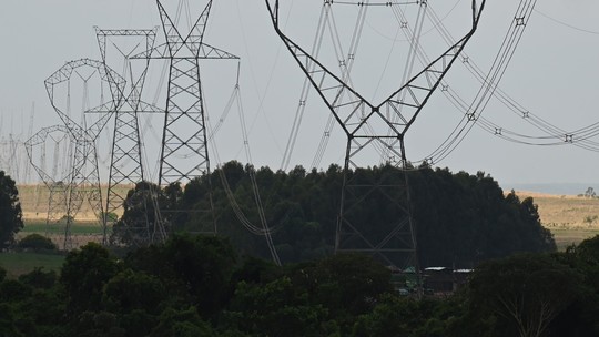 O próximo presidente e o setor elétrico de volta aos trilhos O próximo presidente e o setor elétrico de volta aos trilhos