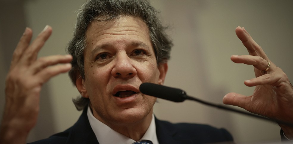 Ministro Fernando Haddad discursa em evento sobre seguros