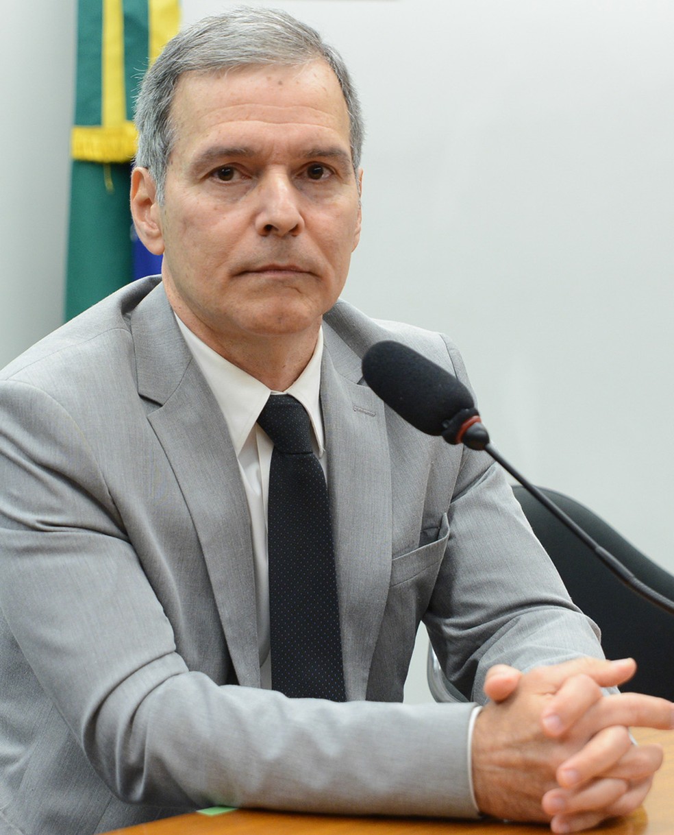 Denizar Vianna, ex-secretário do Ministério da Saúde, defende que governo e farmacêuticas compartilhem os riscos — Foto: Wesley Amaral/Câmara dos Deputados
