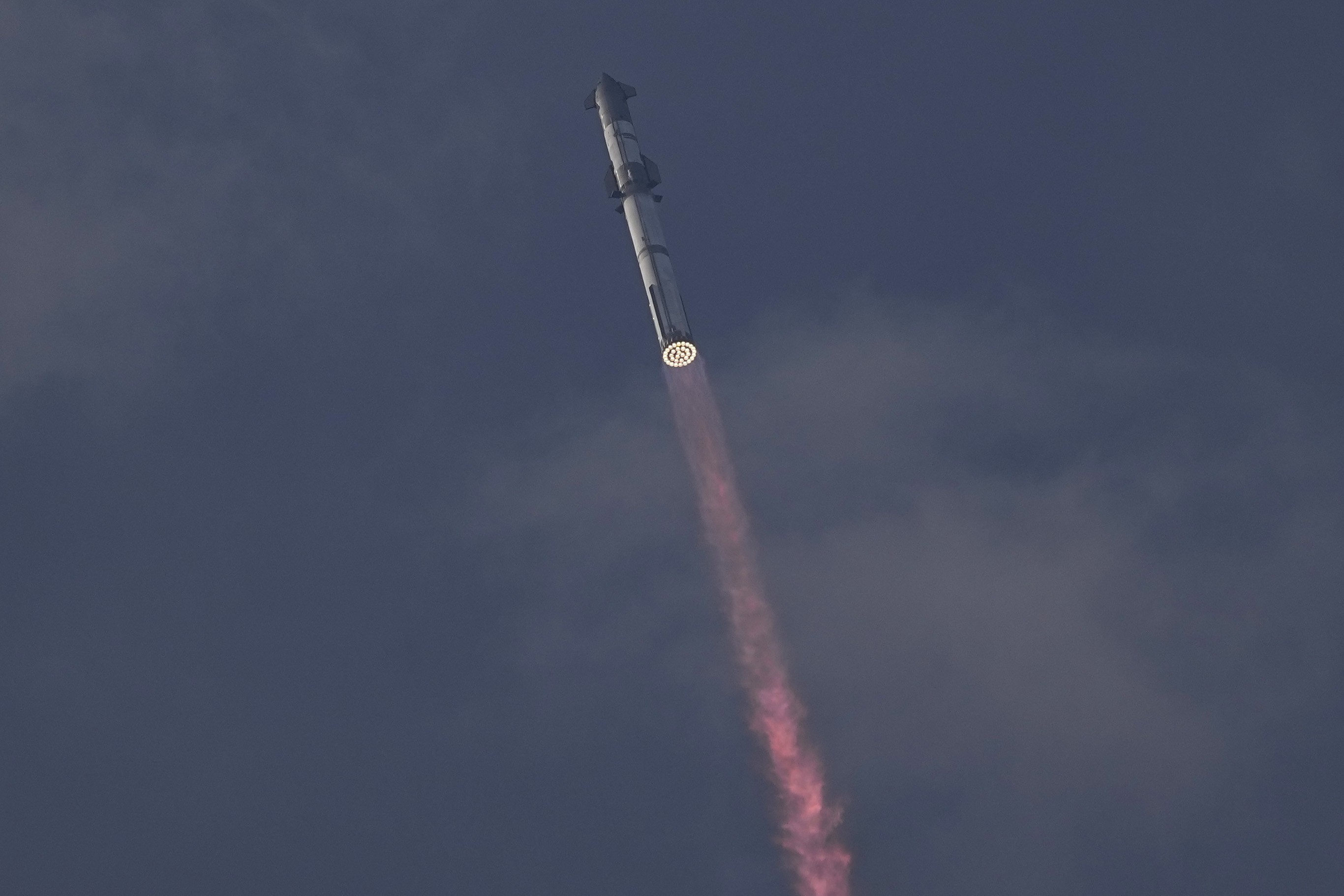 No décimo teste, Starship consegue fazer voo completo e sem falhas