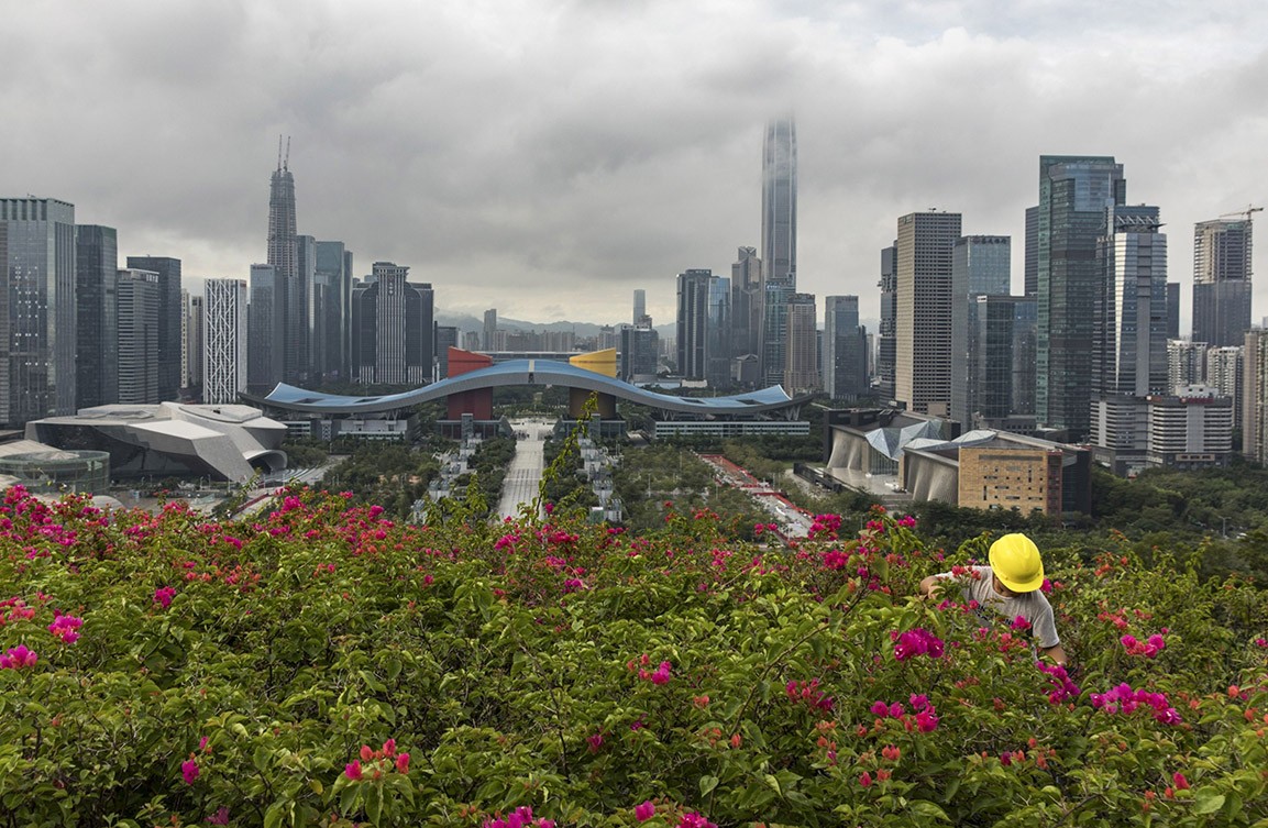 Expansão urbana de Hong Kong próxima a Shenzhen atrai grande