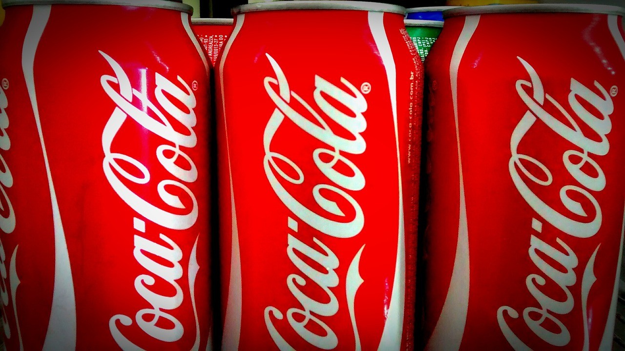 Lucro da Coca-Cola sobe 11,2% no 4º trimestre, para US$ 2,19 bilhões