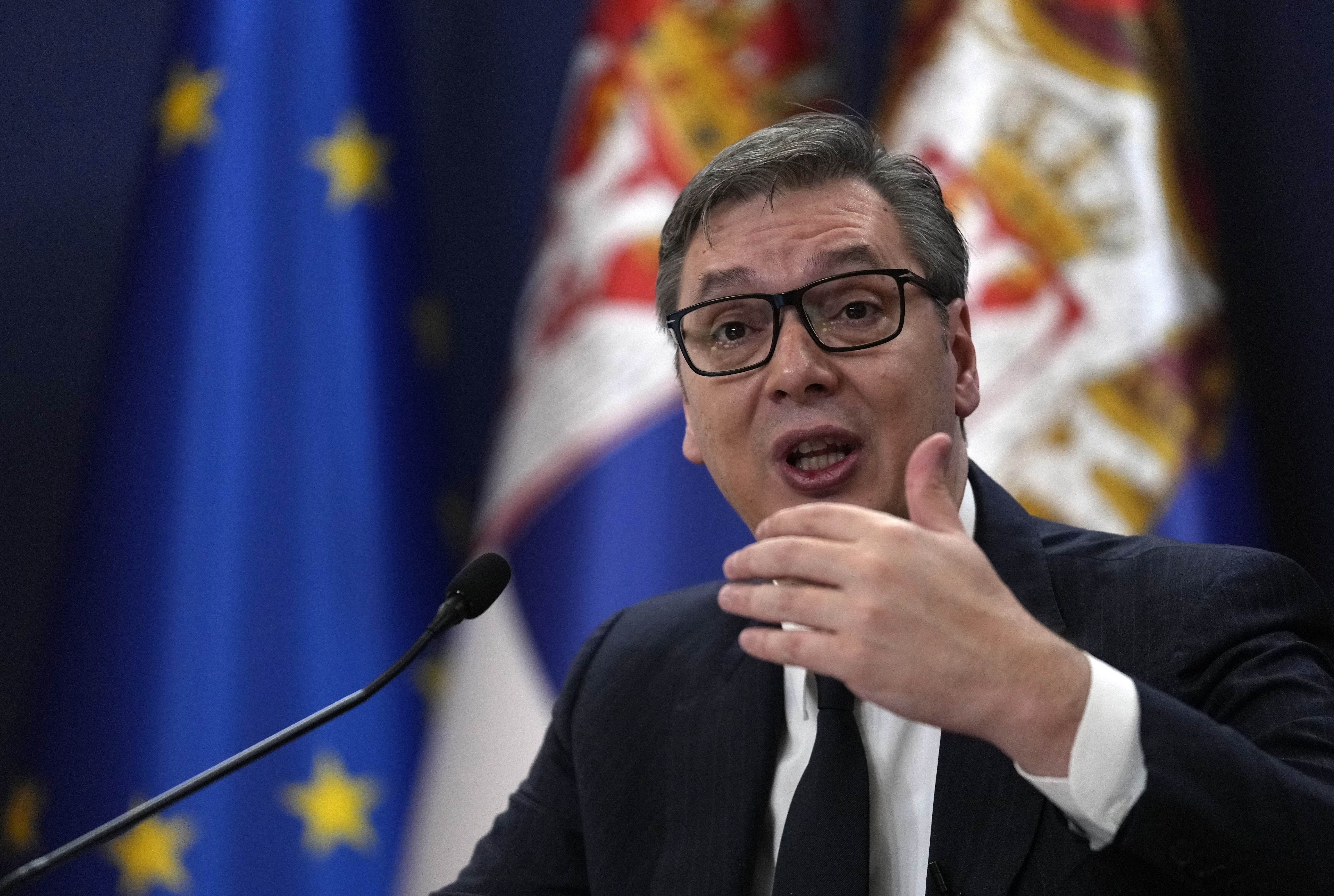 UE critica homenagem da Sérvia em memória a criminoso de guerra condenado pelo TPI - QTU Questões do Universo