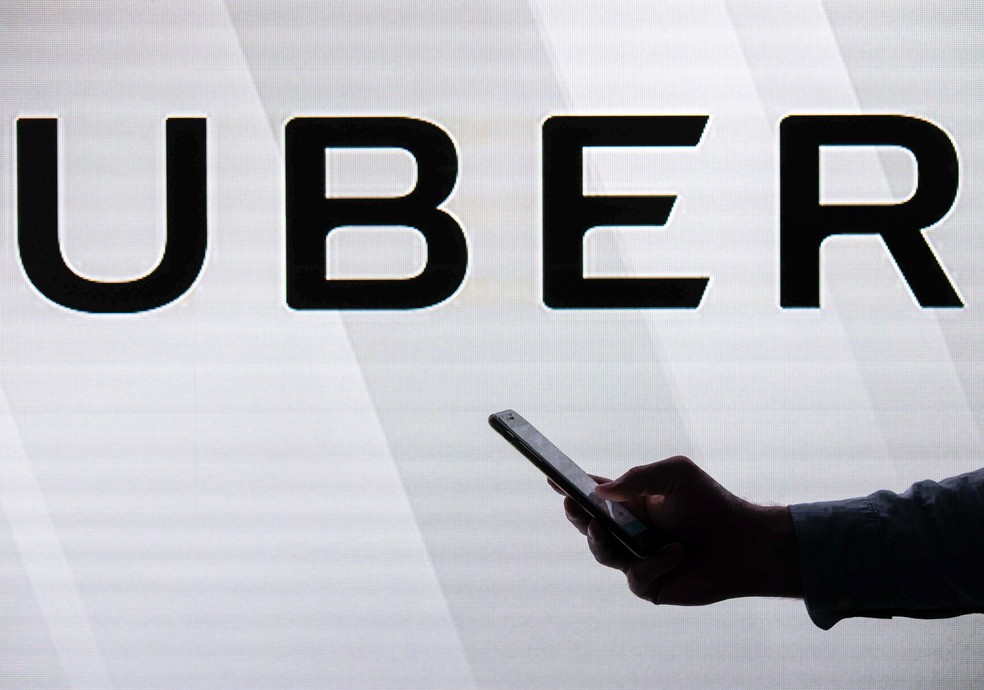 Uber: Empresa está sendo obrigada pela Justiça a recadastrar um motorista — Foto: Bloomberg