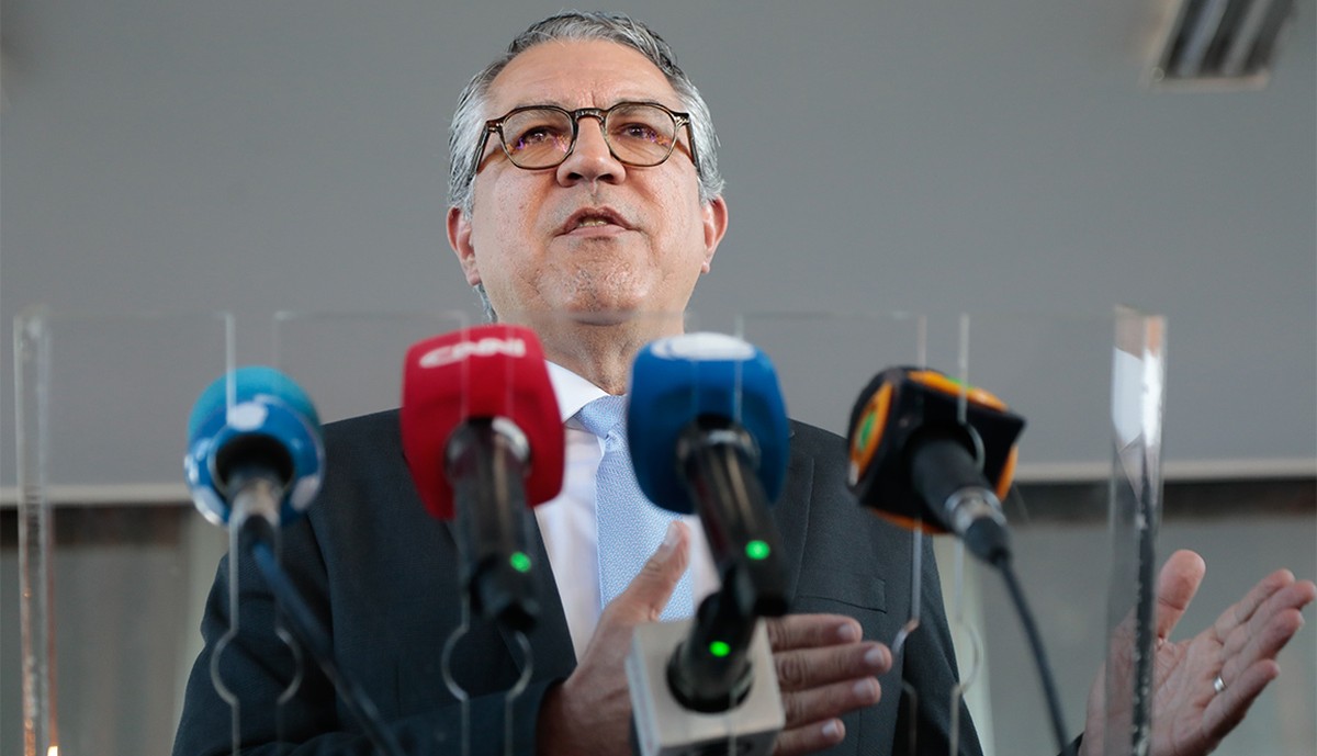 Padilha busca aliados para discutir reforma ministerial