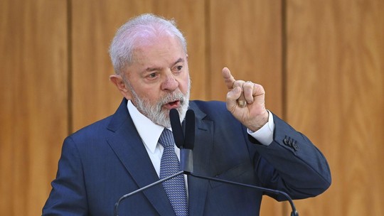 Lula diz que Brasil pode importar arroz e feijão para conter os preços